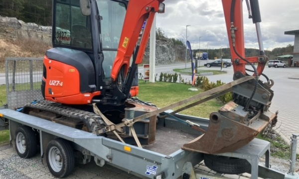 Gravemaskin Kubota 2.7T med henger